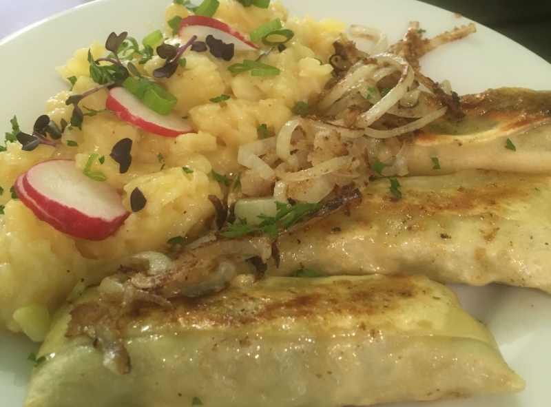 Michels hausgmacht Maultäschle mit Kartoffelsalat nach Omas Rezept